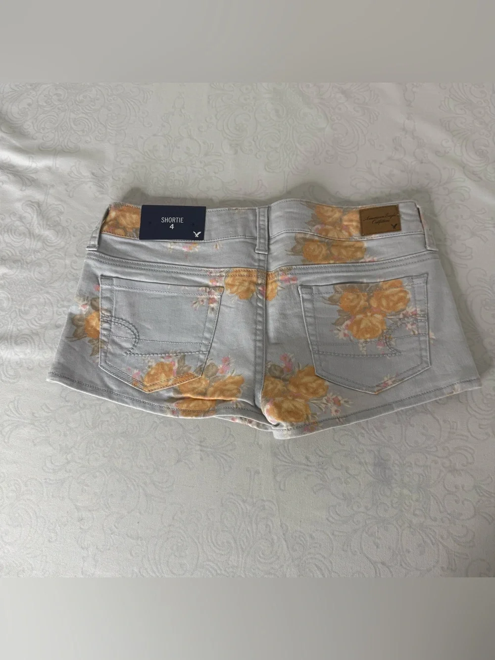 NWT American Eagle Floral Shortie Micro Mini Shorts Size 4